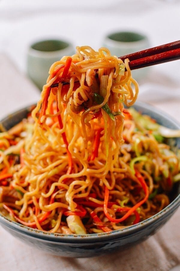 Customize Your Chicken Yakisoba: Noodle Swaps & Sauce Secrets